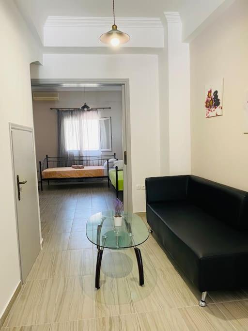 Modern 2Br Near Centre -5Min Wlk Lejlighed Patras Eksteriør billede